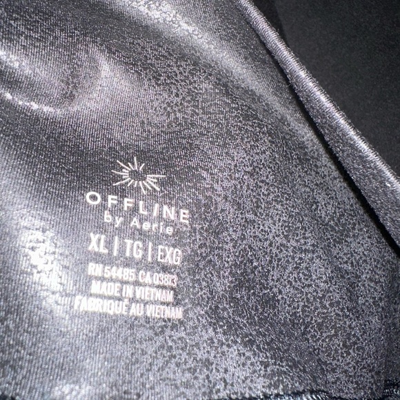 Aerie Shiny Black Leggings - Picture 4 of 4